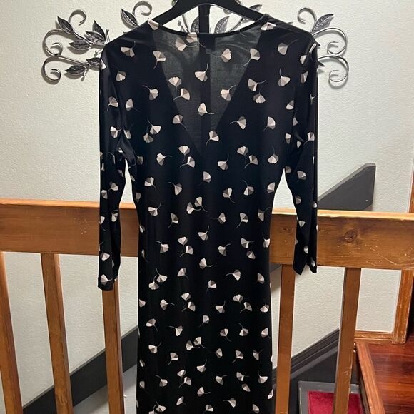 EUC Anne Klein Black Floral Wrap Dress Size 8 #069 - Picture 5 of 6